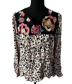 Savanna Jane Leopard Embroidered Bell Sleeve Top Medium Women’s Cream thumbnail 2