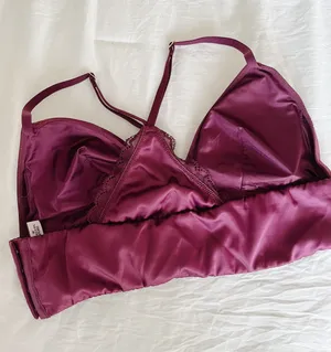 Victoria’s Secret Satin Bralette thumbnail 3