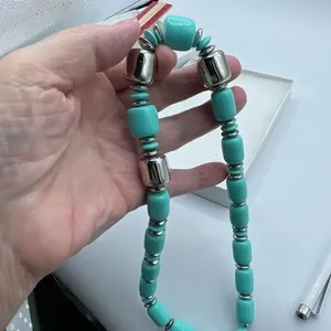 Vintage 1980’s acrylic silver & turquoise beaded necklace thumbnail 2