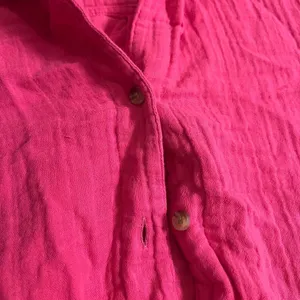 Old Navy Crinkle Gauze Button Up & Shorts Set in Polarized Pink - size XL thumbnail 6