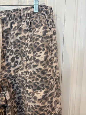 Aerie tan animal print shorts size large thumbnail 4
