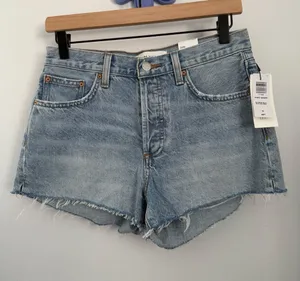 Aritzia Denim Forum 26 NEW The Yoko Shorts Light Wash Cut Off Cotton thumbnail 1