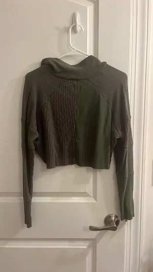 BDG Green Long Sleeve Shirt thumbnail 3