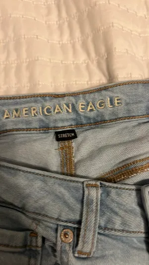 American Eagle Mom Straight Jeans thumbnail 5