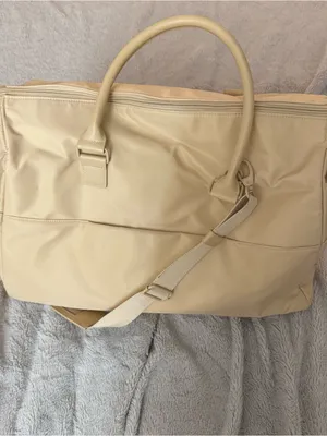 Beis Commuter Duffle in Beige thumbnail 3