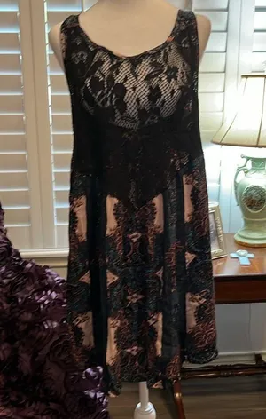 Free People Count Me in Trapeze Tank Tunic Top M Lace Yoke Floral Black thumbnail 2