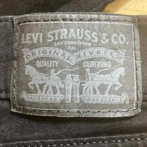 Levi's Classic Straight Women's Black High Rise Relaxed Denim Jeans Size XL thumbnail 4