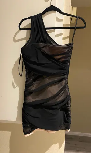 Topshop One Shoulder Little Black Bodycon mini Dress thumbnail 1