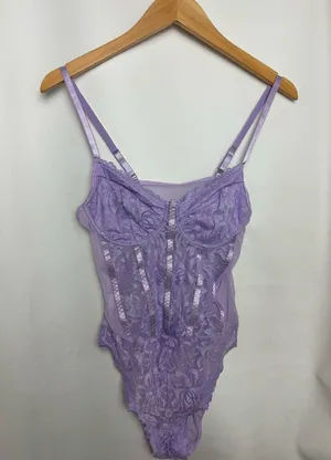 Lavender Lace Bodysuit sheer back underwire bra adjustable straps Small NWOT thumbnail 1