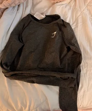 Gymshark Long Sleeve Crop Top thumbnail 1