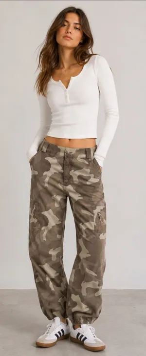 Hollister Camo Cargo Pants thumbnail 1