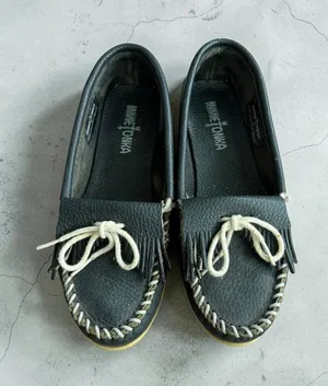 MINNETONKA Blue Leather Loafers Size US 7 thumbnail 1