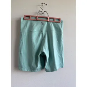 Tna TnAction Women Mint Green High Waisted Biker Shorts Size M Athletic Yoga‎ thumbnail 2