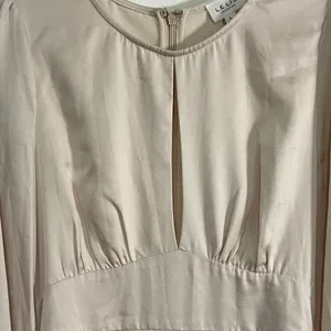 Le Lis Cream Collection Dress thumbnail 4
