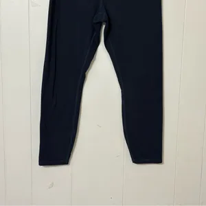 Quince Ultra Form High Rise Capri Leggings Navy Blue L Athleisure Workout Yoga thumbnail 5