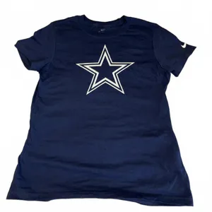 New Nike NFL The Nike Tee Dallas Cowboys Woman’s Small Navy Blue T-Shirt Tee thumbnail 1