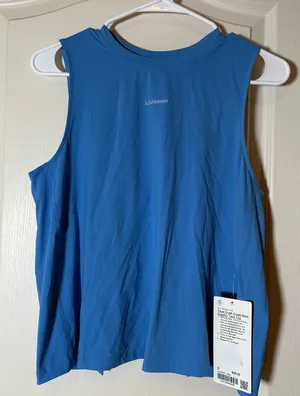 Lululemon Pace Crush Cross-Back Graphic Tank Top SZ S Sold Out Color Pool Blue thumbnail 1