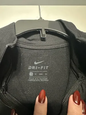 Nike Quarter-Zip Dri-Fit Pullover thumbnail 2