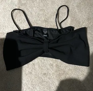 Windsor NWT Sz S Adorable Black Crop Top W Large Bow thumbnail 4