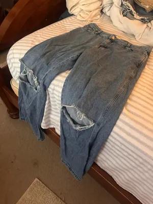 PacSun Ripped Jeans thumbnail 1