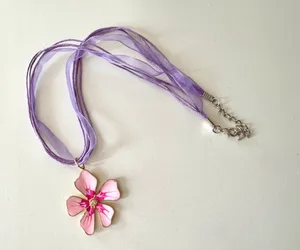 Pink Hawaiian Flower Necklace thumbnail 2
