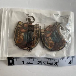 Western style wooden with‎ sunflower shape pattern drop hook earrings Brown thumbnail 9