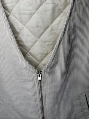 Aritzia TNA Corduroy Quilted Oversized Zip Vest Workwear Barncore Streetwear thumbnail 3