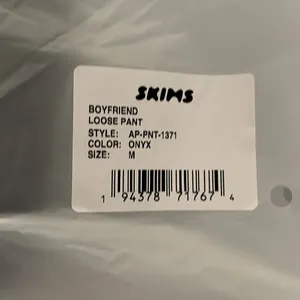 Skims NWT Boyfriend Loose Pants With Pockets Onyx Size M thumbnail 7