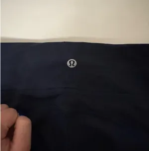 Navy Blue Lululemon Align pocket leggings 25” thumbnail 6