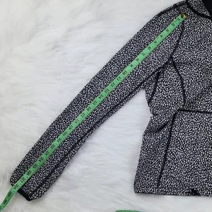 Lululemon Fast Track Reversible Zip-up Jacket Black‎ White Women's size 6 thumbnail 15