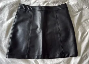 Forever 21 Black High-Waisted Faux Leather Mini Skirt - Size M thumbnail 1