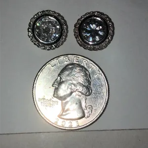 Elegant Silver Tone Rhinestone Stud Earrings thumbnail 4