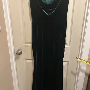 Revelry dark green sleeveless v neckline maxi dress, formal gown-Size 10 thumbnail 2