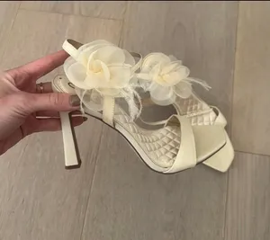 jessica simpson heels thumbnail 2