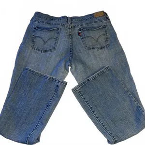 Levi's Bootcut 515 Jeans Classic Blue Denim Light Wash Woman’s Size 12 S/C thumbnail 4