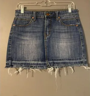 Forever 21 Contemporary Skirt Zip Fly Denim Jean Cut Off Mini Medium NWOT thumbnail 1