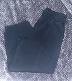 Old navy barrel leg sweatpant thumbnail 1