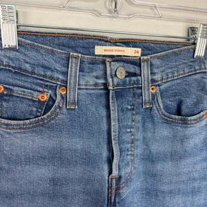 Levi's Wedgie‎ Straight Jeans Medium Wash High Rise Casual Classic Basic Size 24 thumbnail 5