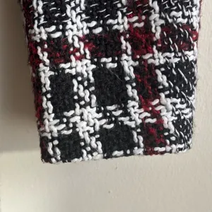 Calvin Klein Women’s Black, White, and Red Plaid Blazer Jacket Size 2 thumbnail 8