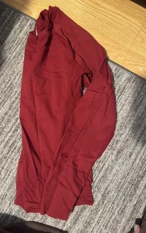 Maroon Long Sleeve Athletic Top Red Size M thumbnail 1