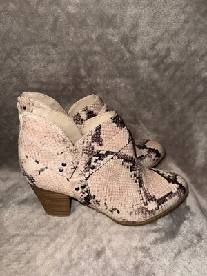 Fergalicious by Fergie Chucky Snake print Women's Ankle Boots Booties Sz 10 thumbnail 2