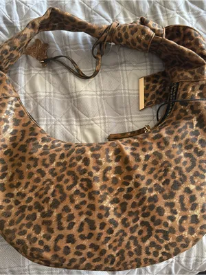 Jessica Simpson Women's Luna Hobo Bag in Leopard NWT thumbnail 7