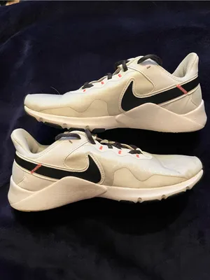 Nike Legend Essential 2 thumbnail 3