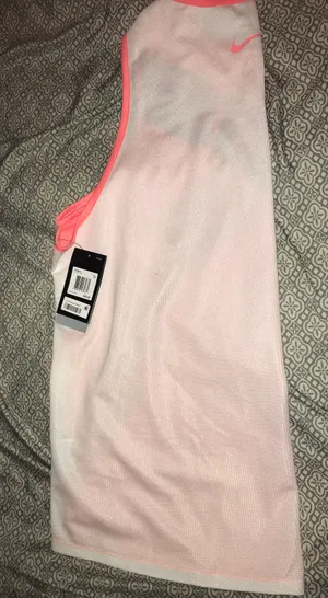 Nike NWT  Logo Workout Top thumbnail 2