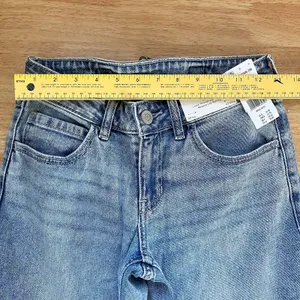 NWT Hollister Andi Adjustable Waist Low-Rise Light Wash Back Buckle Baggy Jeans thumbnail 5