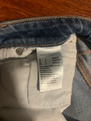 American Eagle Mom Jeans thumbnail 2