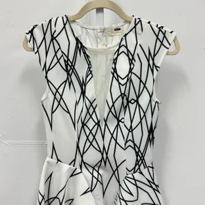 NWT‎ Rumor Boutique White Black Geometric Scuba Fit Flare Mini Dress Small Nylon thumbnail 4