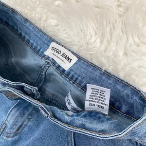 Gogo Jeans Denim Blue Wide Leg Jeans Mid Rise Pink Bow Embroidered Coquette Boho thumbnail 2