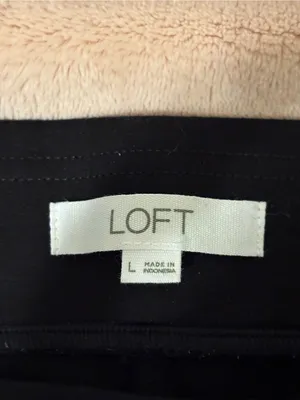 LOFT Black Pull-On Ankle Pants Women’s Size Large Stretch Career Work thumbnail 2