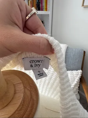 crown & ivy White Cable-Knit Crewneck Sweater thumbnail 2